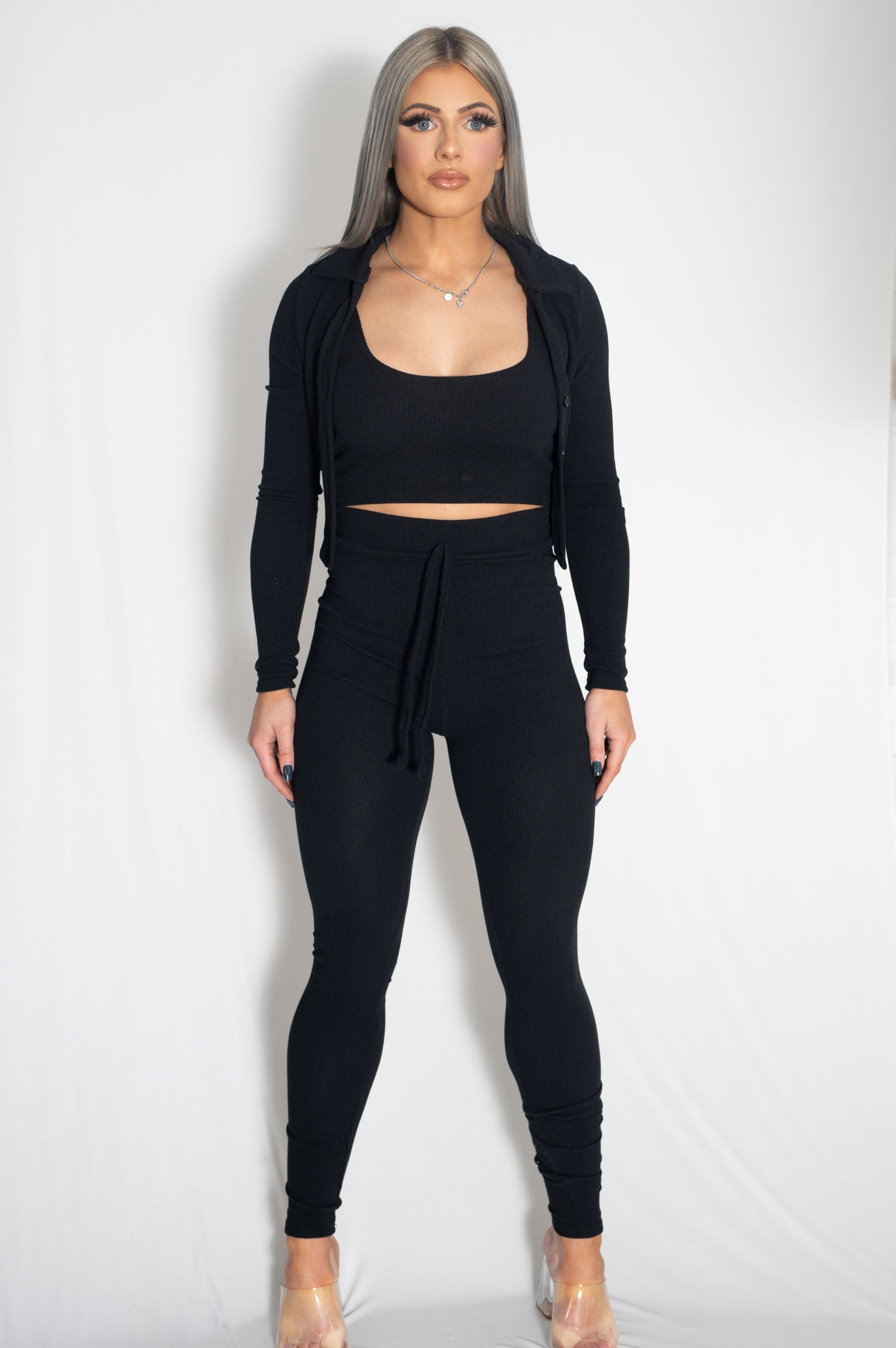 Zammi CROP TOP WITH CARDIGAN AND LEGGINGS in Brown - Close-up Detail