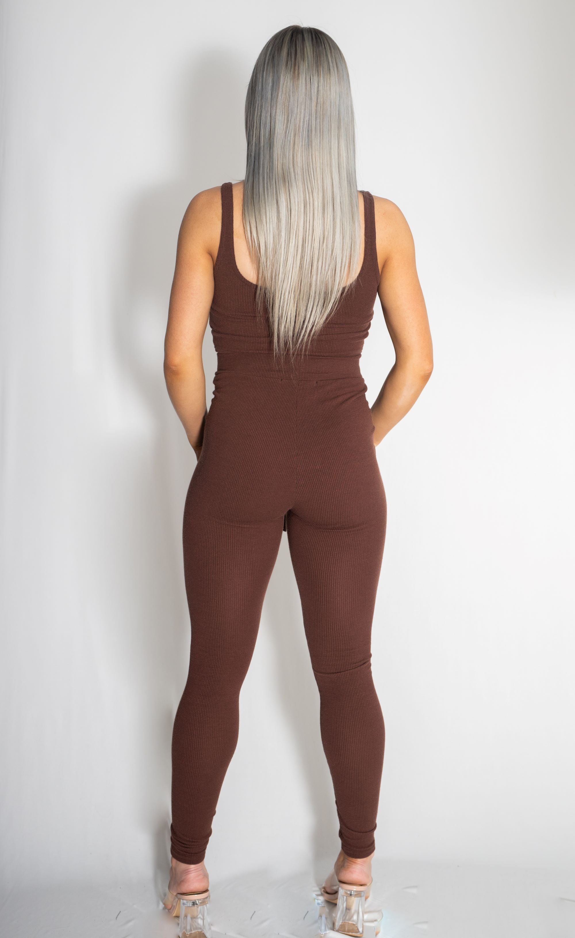 Zammi CROP TOP WITH CARDIGAN AND LEGGINGS in Brown - Detail Shot